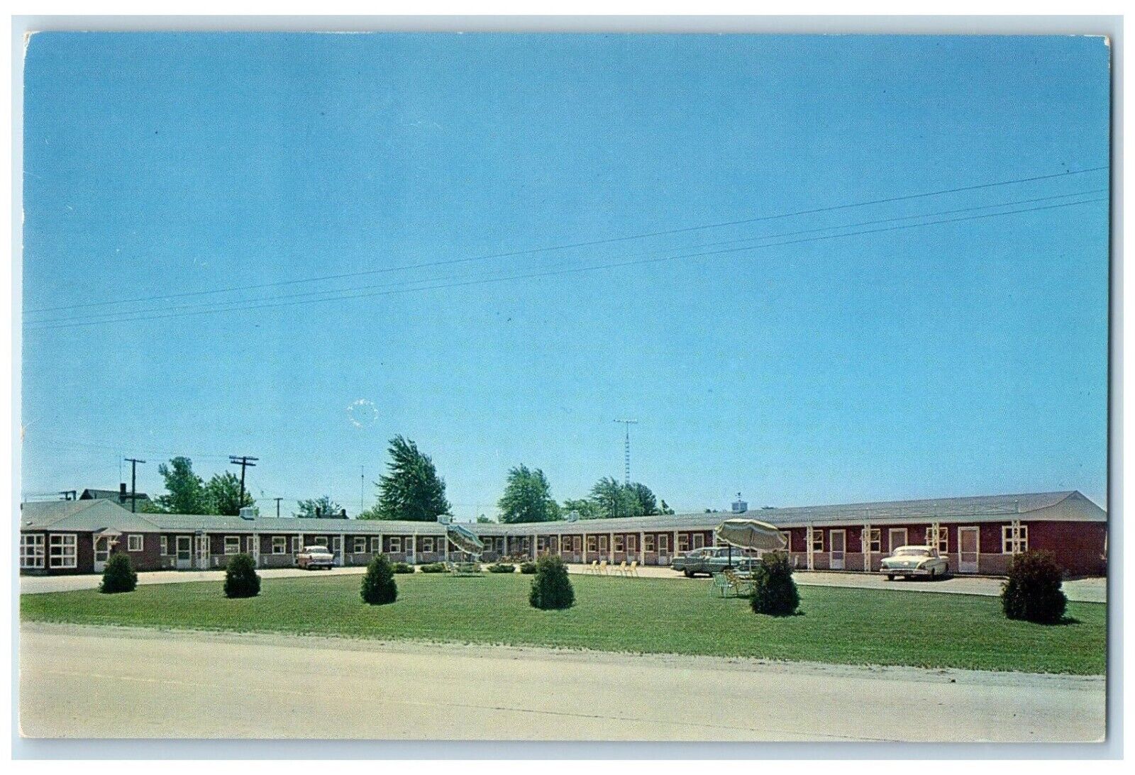 c1960's Motel 46 Cars Roadside Sandusky Michigan MI Unposted Vintage Postcard