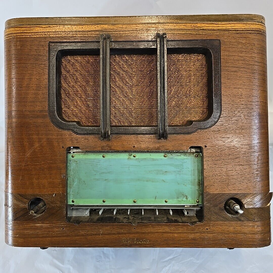 1938 RCA Victor 96T2 Pushbutton Wood Continental 6 Tube AM Radio Restorative