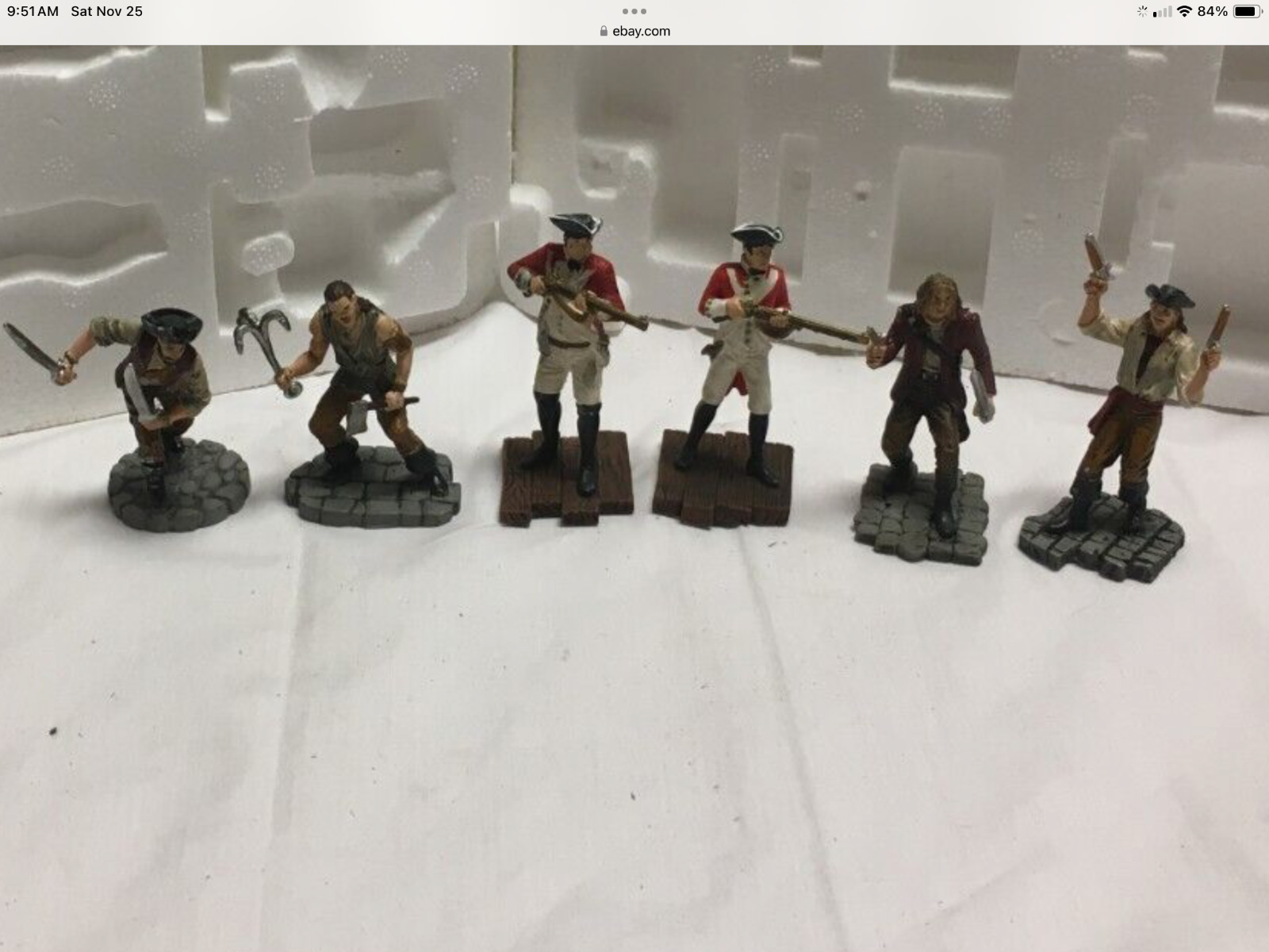 Hawthorne Village Pirates of The Caribbean Plunder Figurine Set