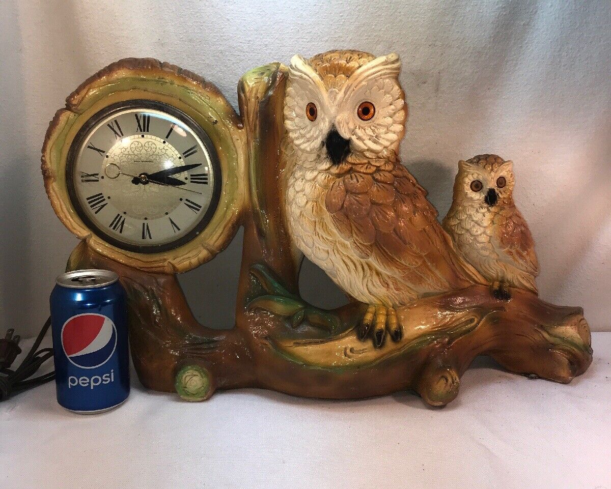 Vtg 1950-60\'s Chalkware Lanshire Clock Owl Mom Or Dad One Baby Family Cabin Farm