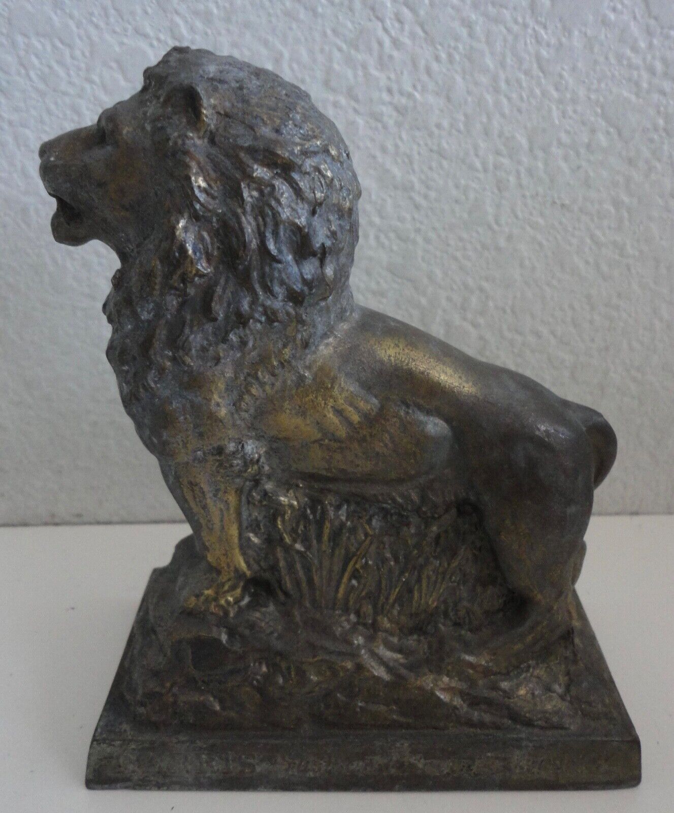 Harris Trust and Savings Bank Lion Coin Bank 1960s Banthrico Inc. Chicago No Key