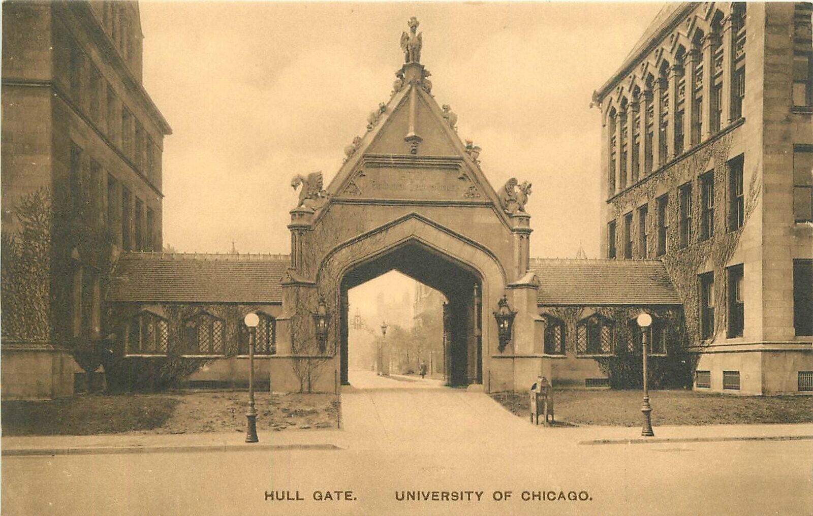 Postcard Illinois Chicago Hull Gate University Chicago Press 23-505