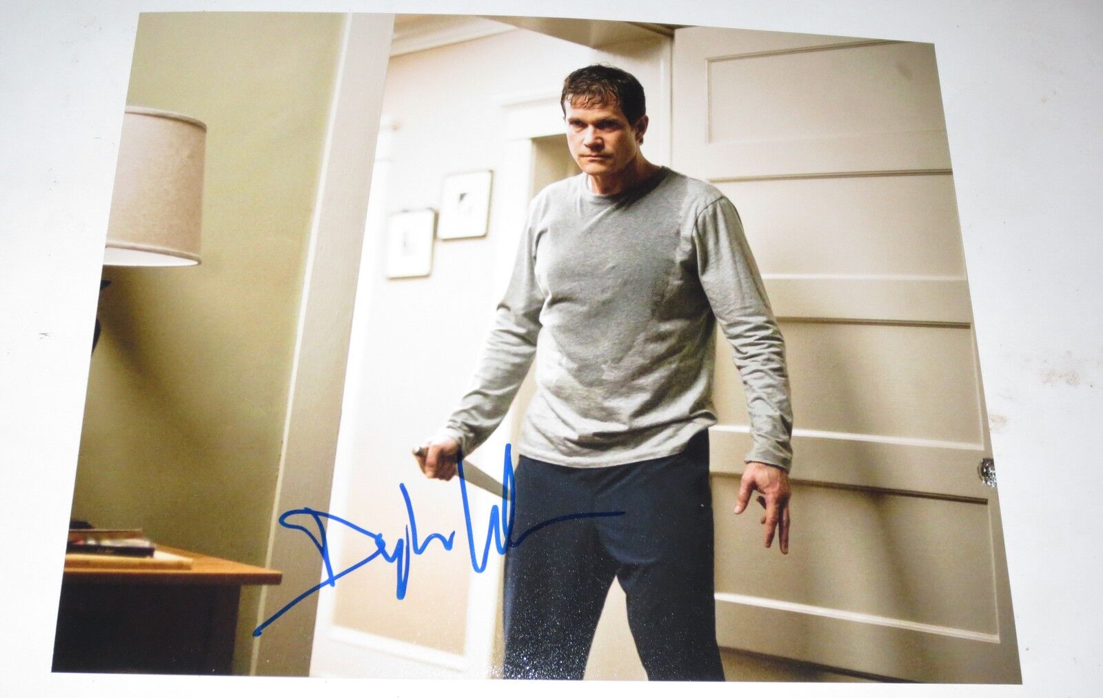 DYLAN WALSH SIGNED 8X10 PHOTO AUTHENTIC AUTOGRAPH NIP TUCK COA A
