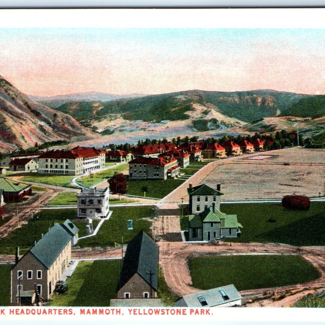 c1920s Mammoth, WY Yellowstone Park Headquarters Buildings Rare Postcard A64