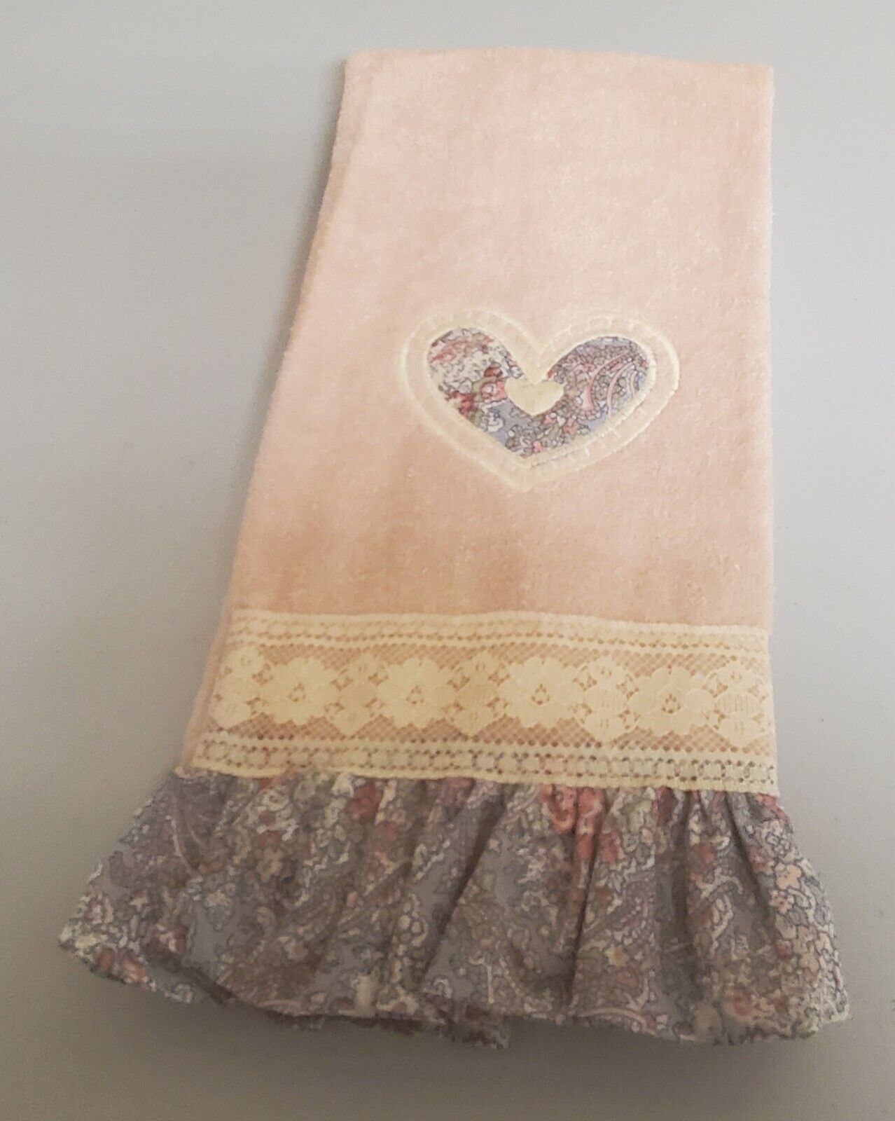 Vintage Jillian Rose Collection Bath Hand Towel Shabby Pink Heart Ruffles NWOT