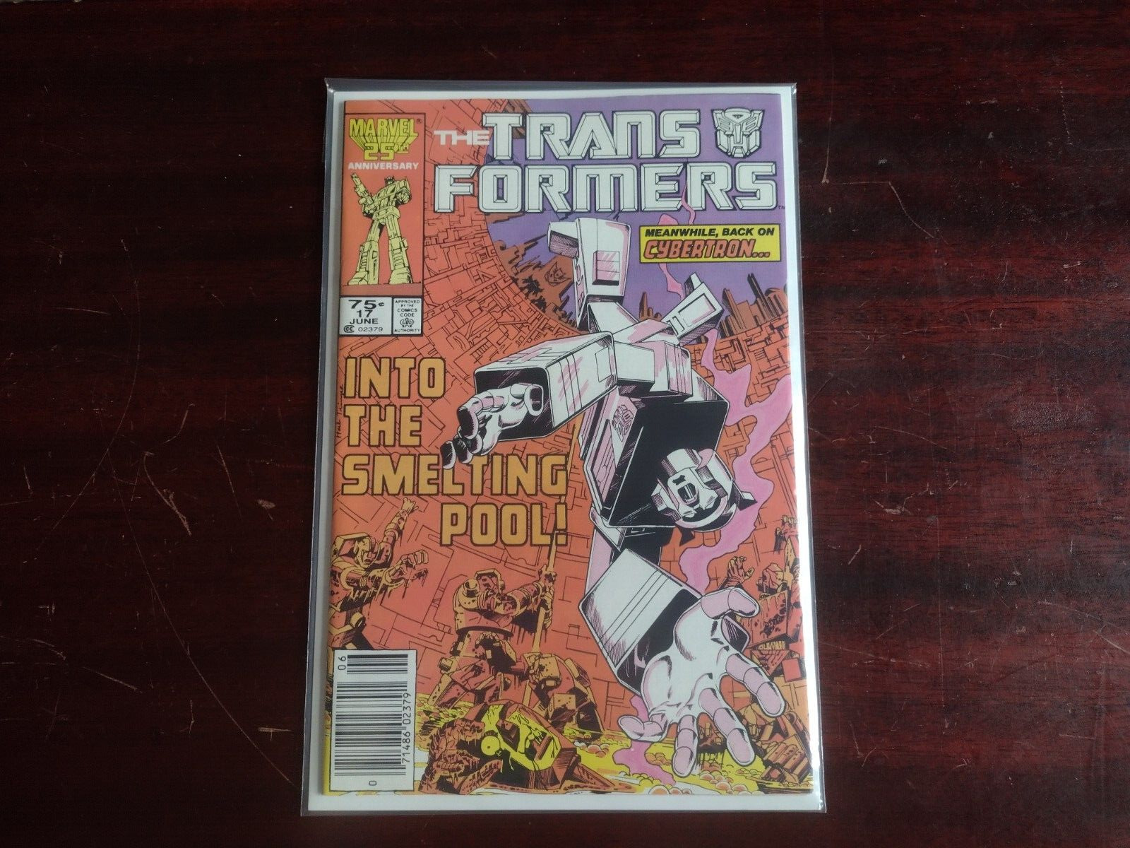 The Transformers #17 1st app Blaster Warpath Perceptor the Insecticons NM/NM+