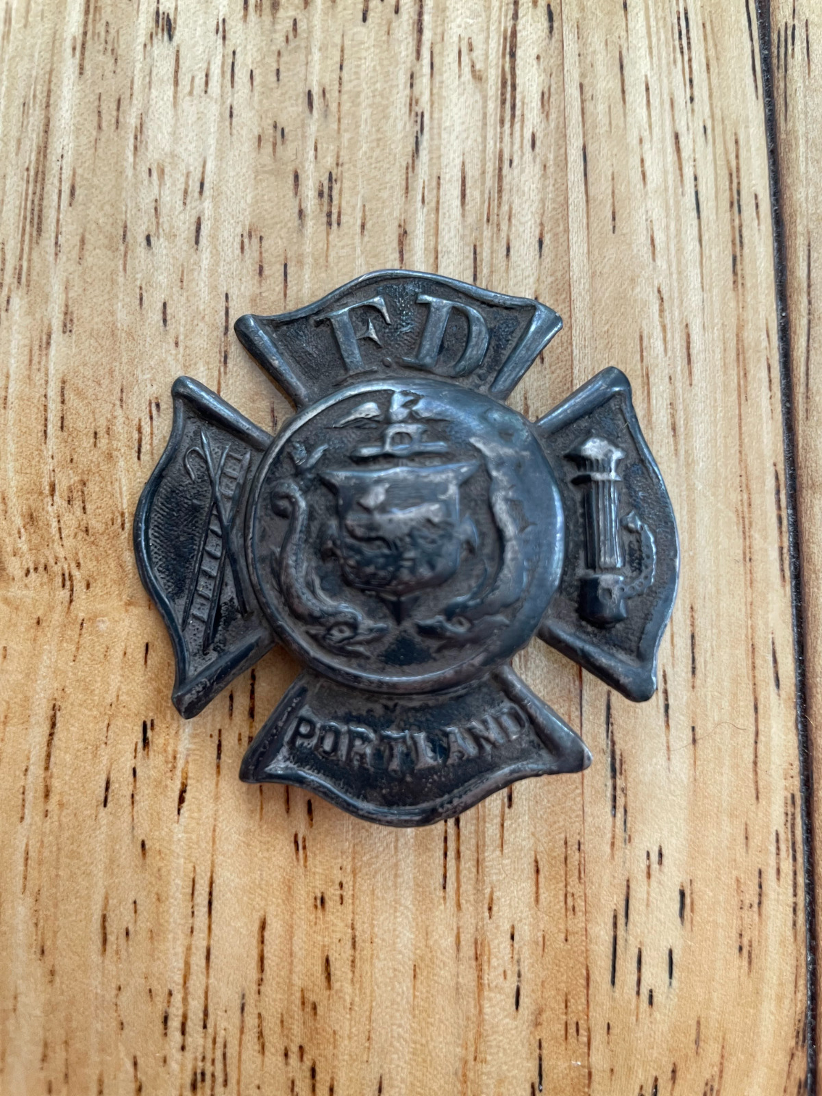 *** RARE *** Early 1900\'s Portland, Maine Fire Department Class A Badge