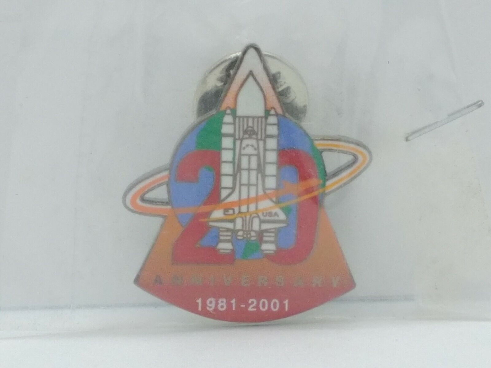 NASA SPACE SHUTTLE Program 20TH Anniversary 1981-2001 Official Pin 