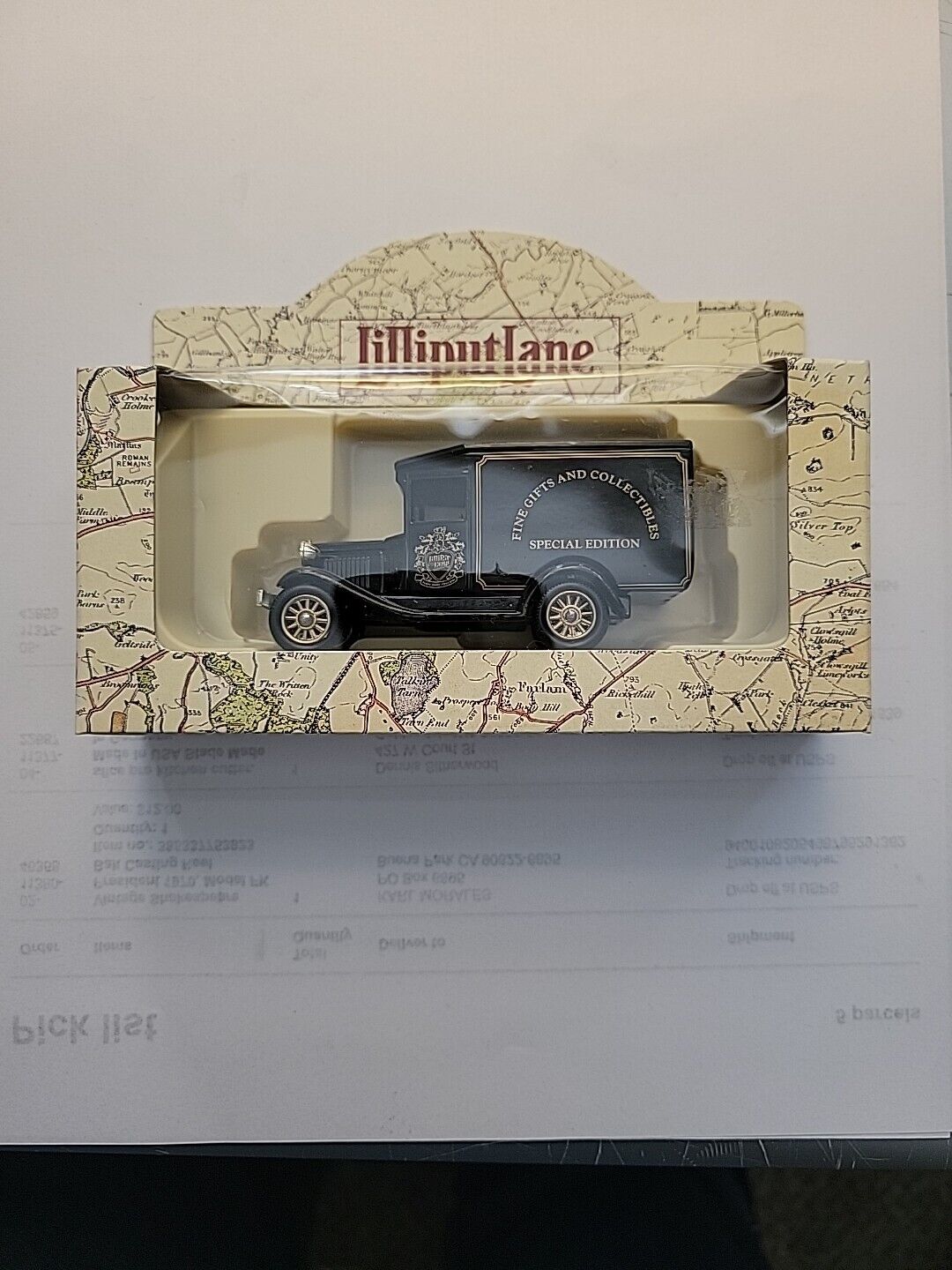 Lilliput Lane Special Edition Van - Mint in its original box.
