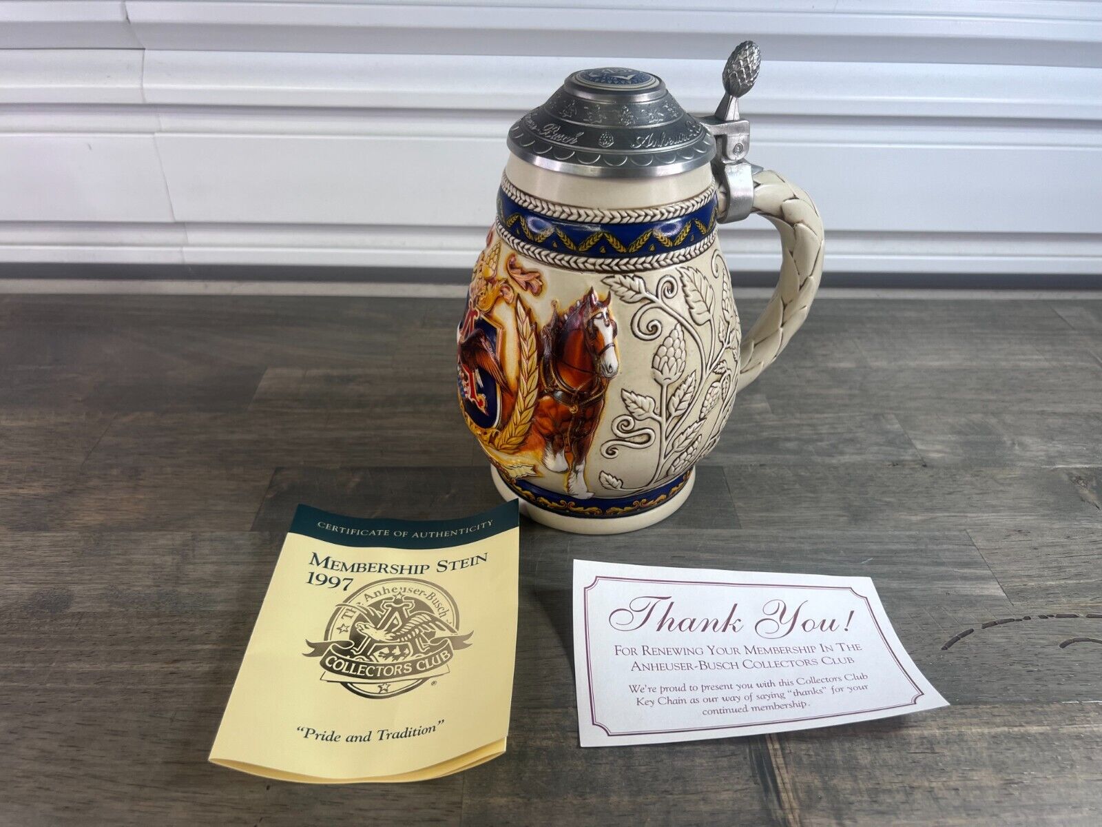 🍺 1997 Anheuser Busch Pride and Tradition Budweiser Lidded Stein