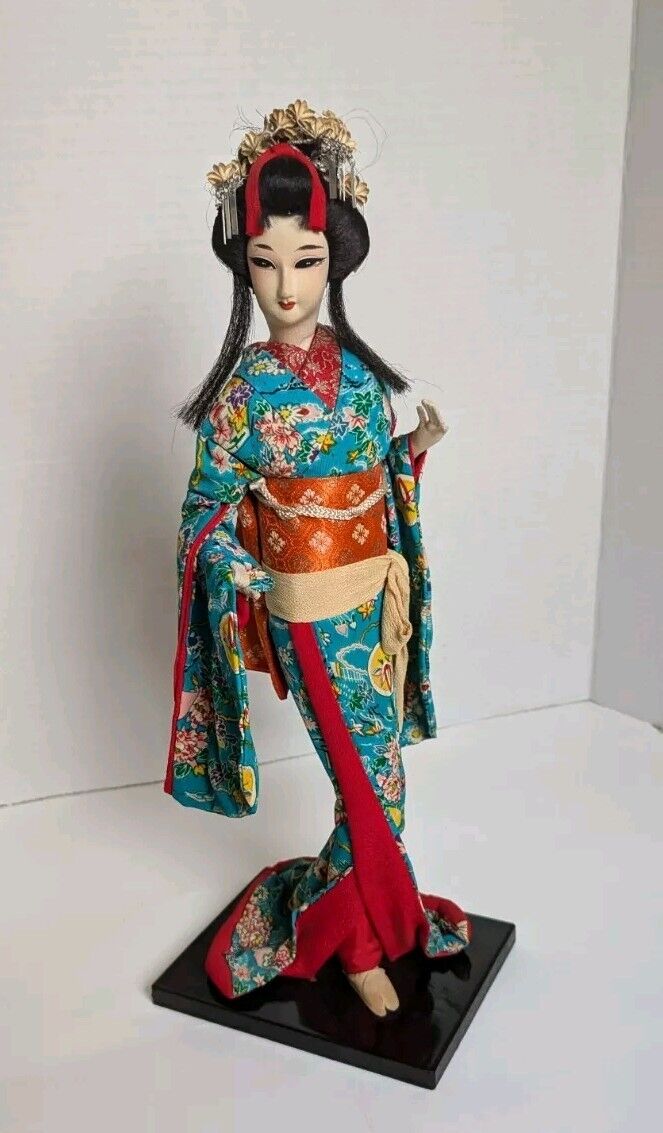 1950\'s Japanese Lady Geisha Doll W/ Floral Kimono And Intricate Head Piece Cloth