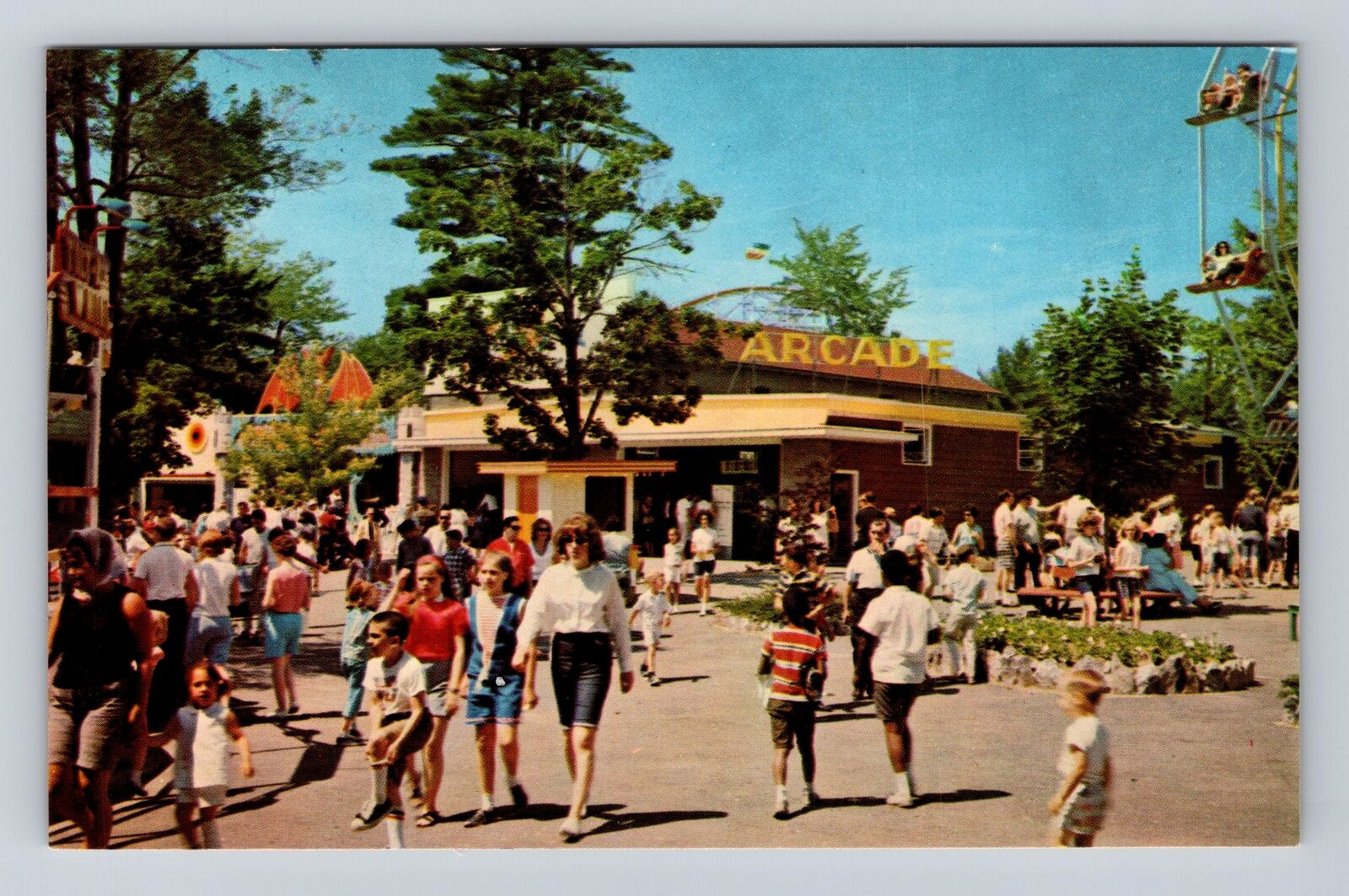 Salem NH-New Hampshire, Canobie Lake Park Arcade, Vintage c1960 Postcard