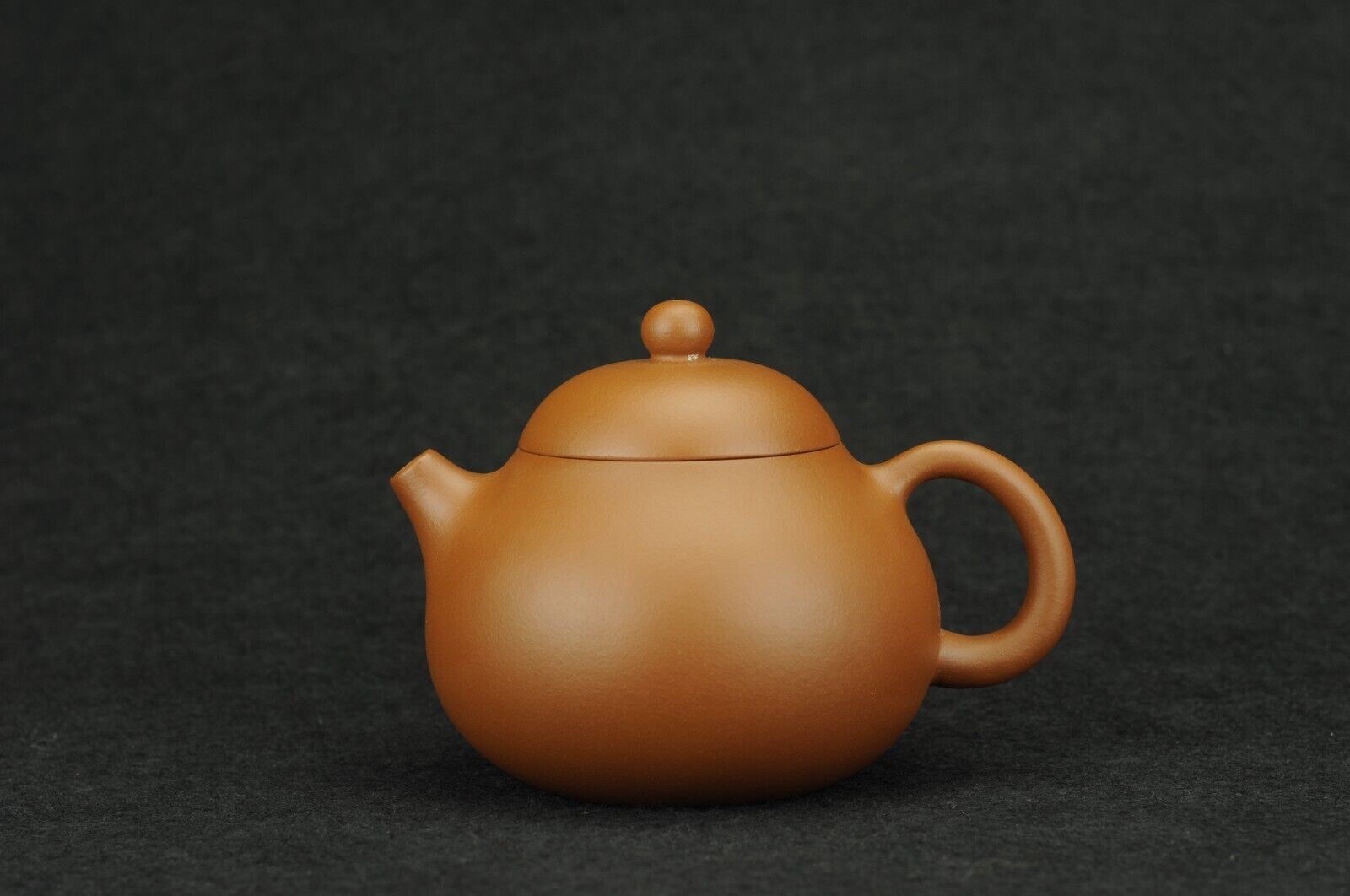 authentic Chinese Yixing zisha wendan teapot  zhuni 260 cc