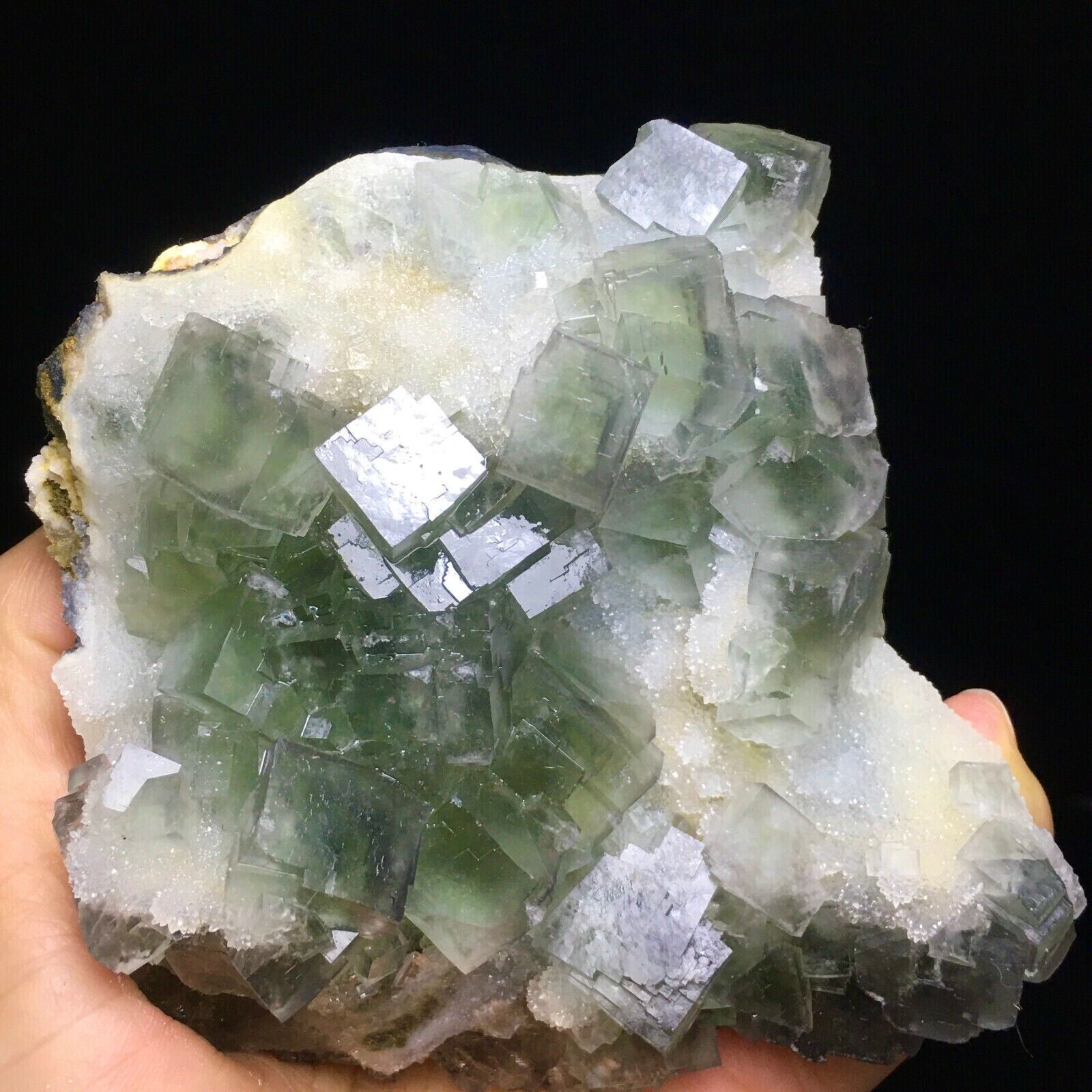 720g Natural Translucent Green Cube Fluorite Crystal/Quartz Mineral Specimen