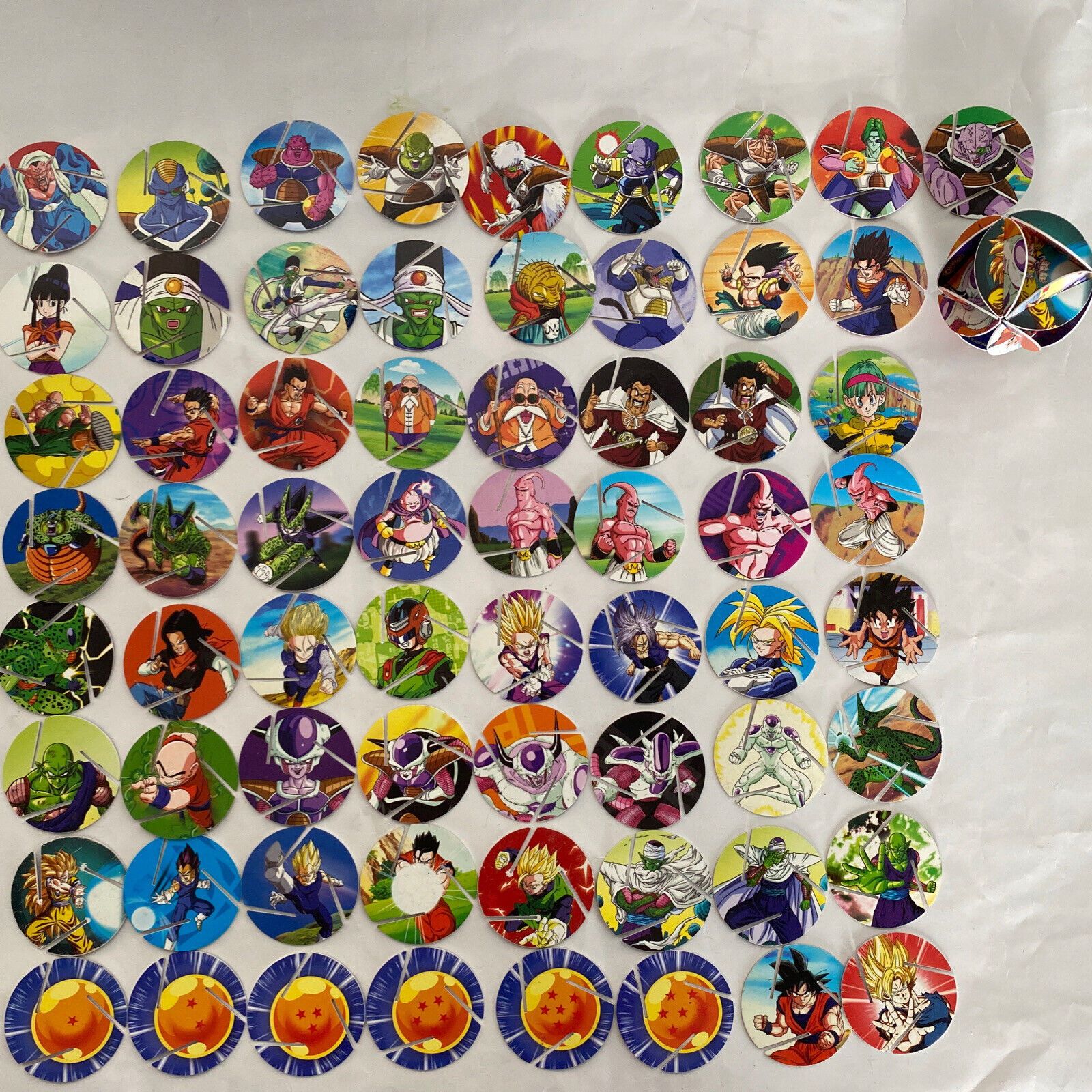 Collection of 65/100 ARMABLE TAZOS DRAGON BALL Z  Cheetos Mexico Plus One Armed