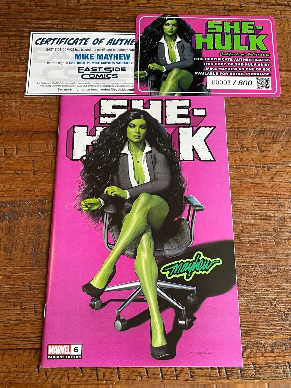 SHE-HULK 6 MIKE MAYHEW SIGNED EXCL VARIANT LIMITED TO 800 W/ COA DISNEY PLUS