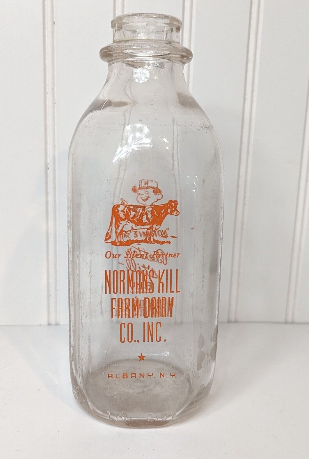SSPQ Milk Bottle Norman's Kill Norman's Kill Farm Dairy Albany NY VG Condition 