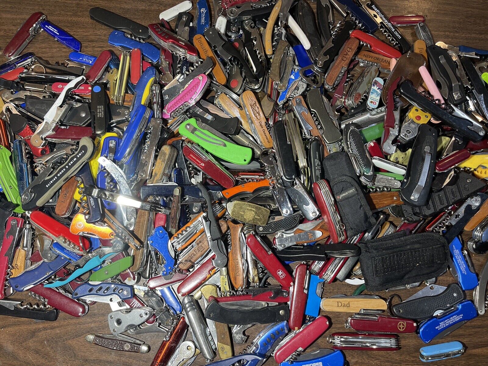 TSA Confiscated Pocket Knives/ Multitools Lot