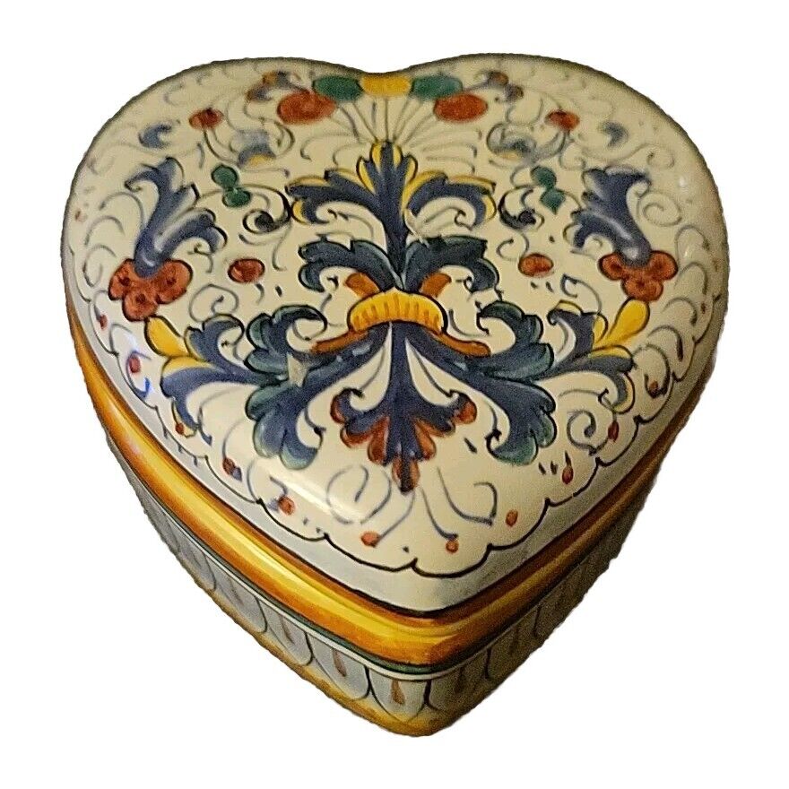 Sambuco Mario  Deruta Ricco-Italian Pottery-Heart  Shape Trinket  Box-Italy 