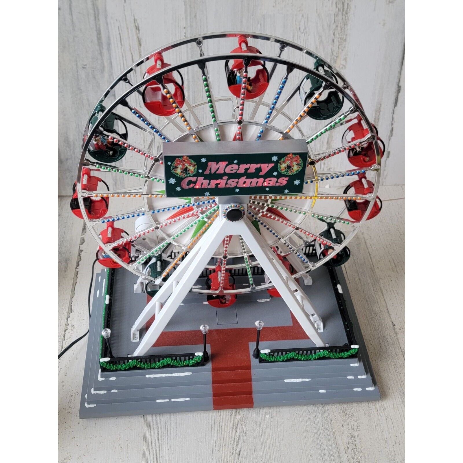 Maisto ferris wheel village carnival winter wonder wheel animated Xmas figure
