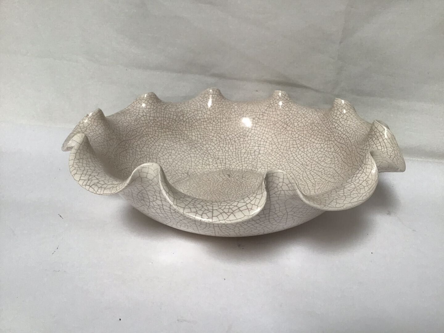 DD94 Vintage Antique Classic Ivory White Lotus Leaf Art Porcelain Bowl