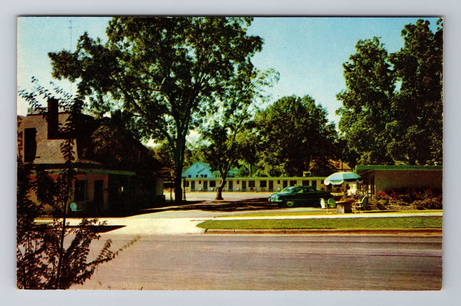 Opelika AL-Alabama, Golden Cherry Motel, Advertising, Vintage Souvenir Postcard