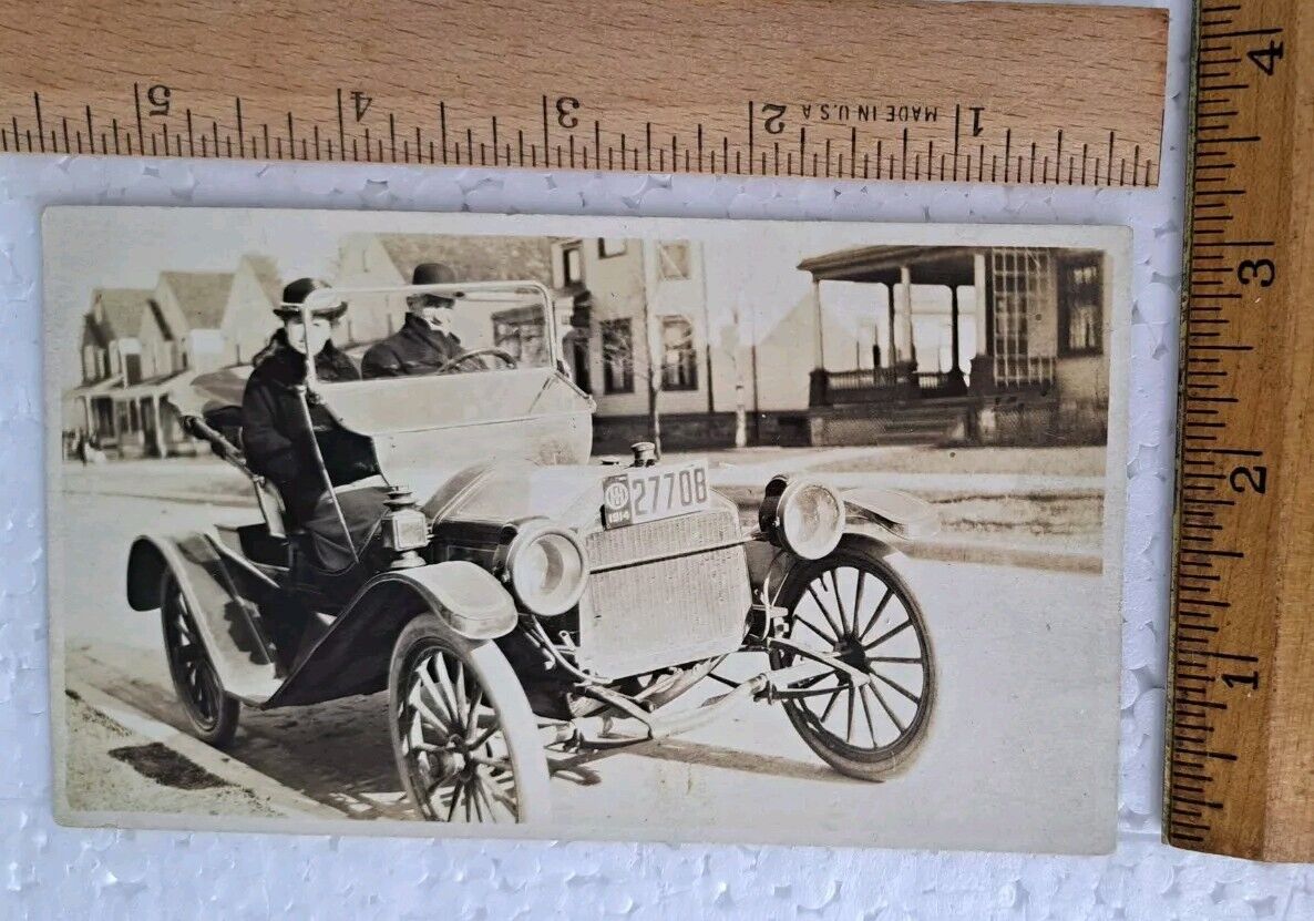 1914 Original Black & White Photo Man Woman Driving