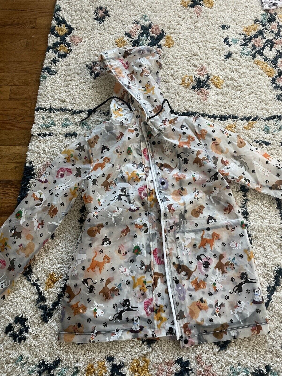 Disney Aristocats Rain jacket BARLEY USED Only shipping in The USA