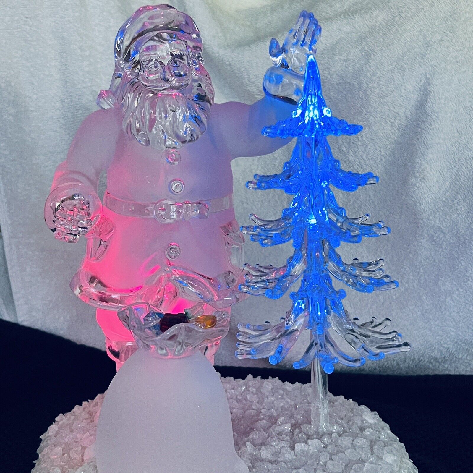 VTG Holiday Ice Sculptures Northern Lights Collection Heritage Mint 12” Santa