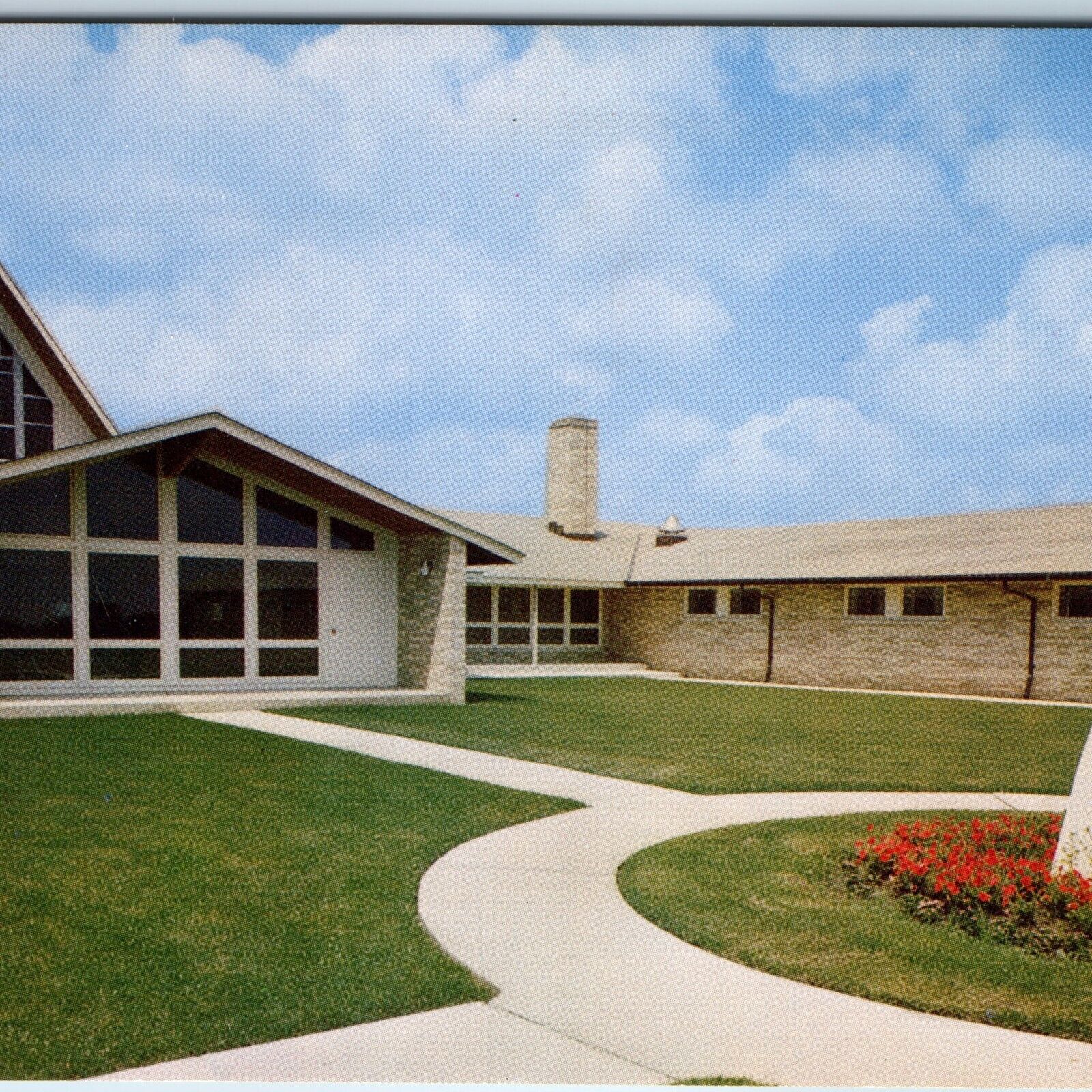 c1960s Cedar Falls, IA American Martyrs Retreat House Christian Church? PC A241