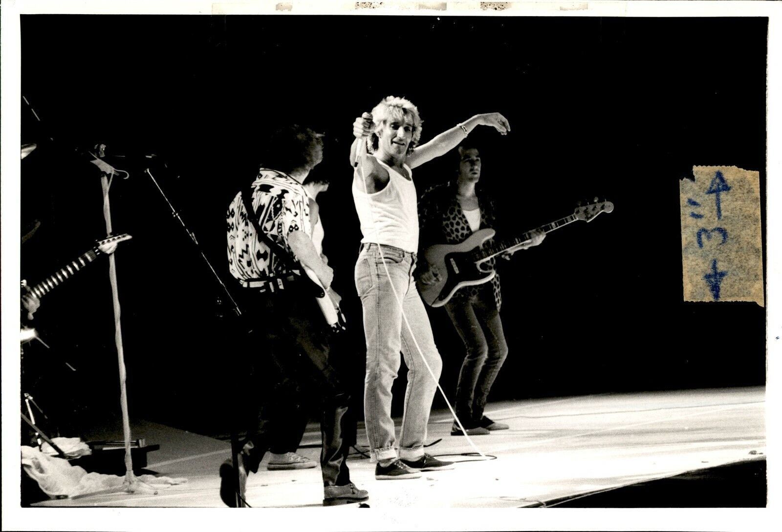 LG957 Original Photo ROD STEWART British Music Icon Performing on Stage Concert