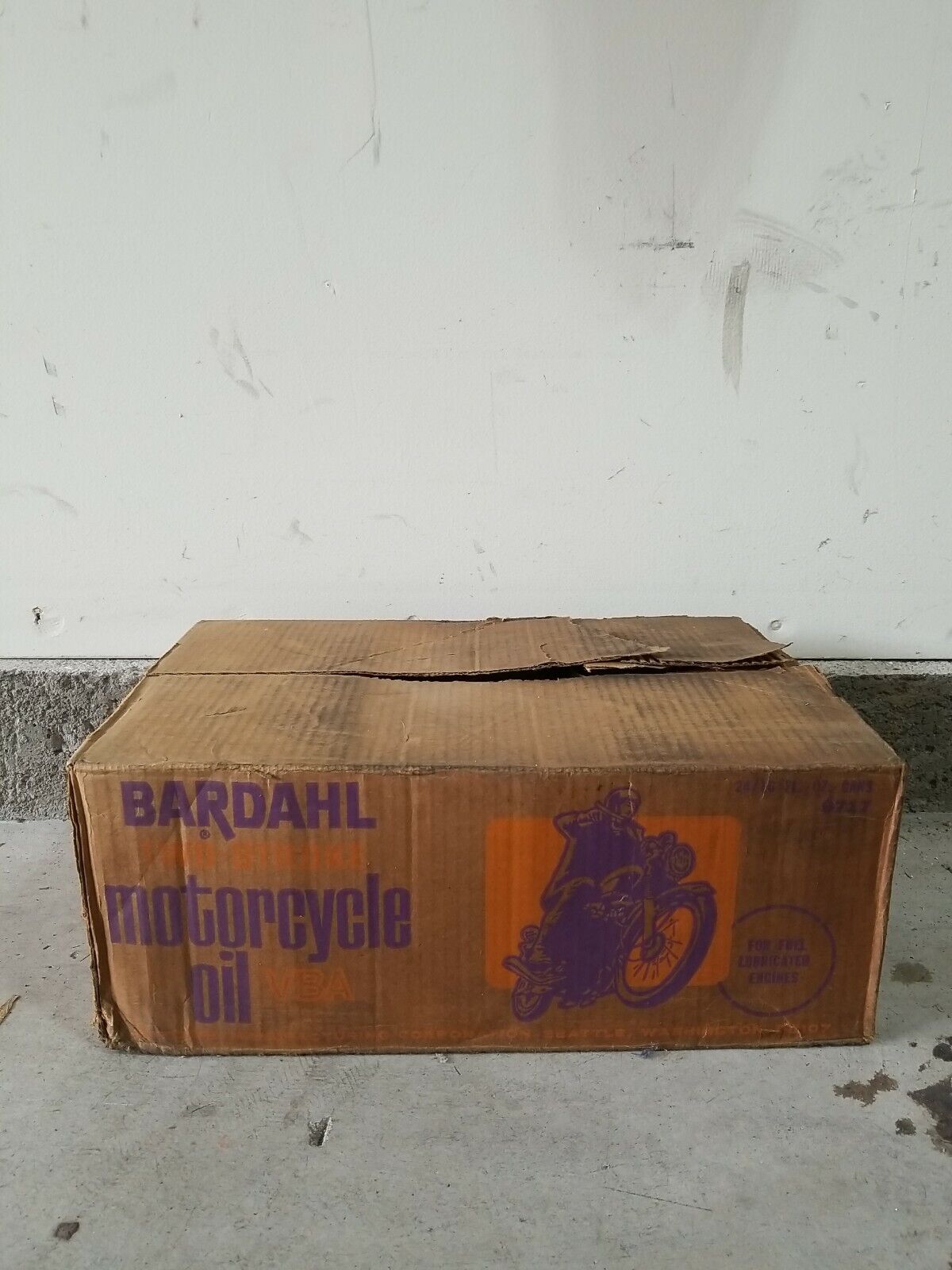 Case Of 24 16 Oz Cans Of Vintage NOS Bardahl Two Stroke Motorcycle Oil VBA 
