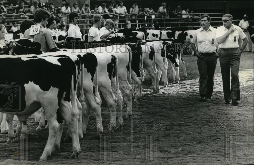 1981 Press Photo Bill Borgwardt, Gene Nelson State Fair Cattle Judges