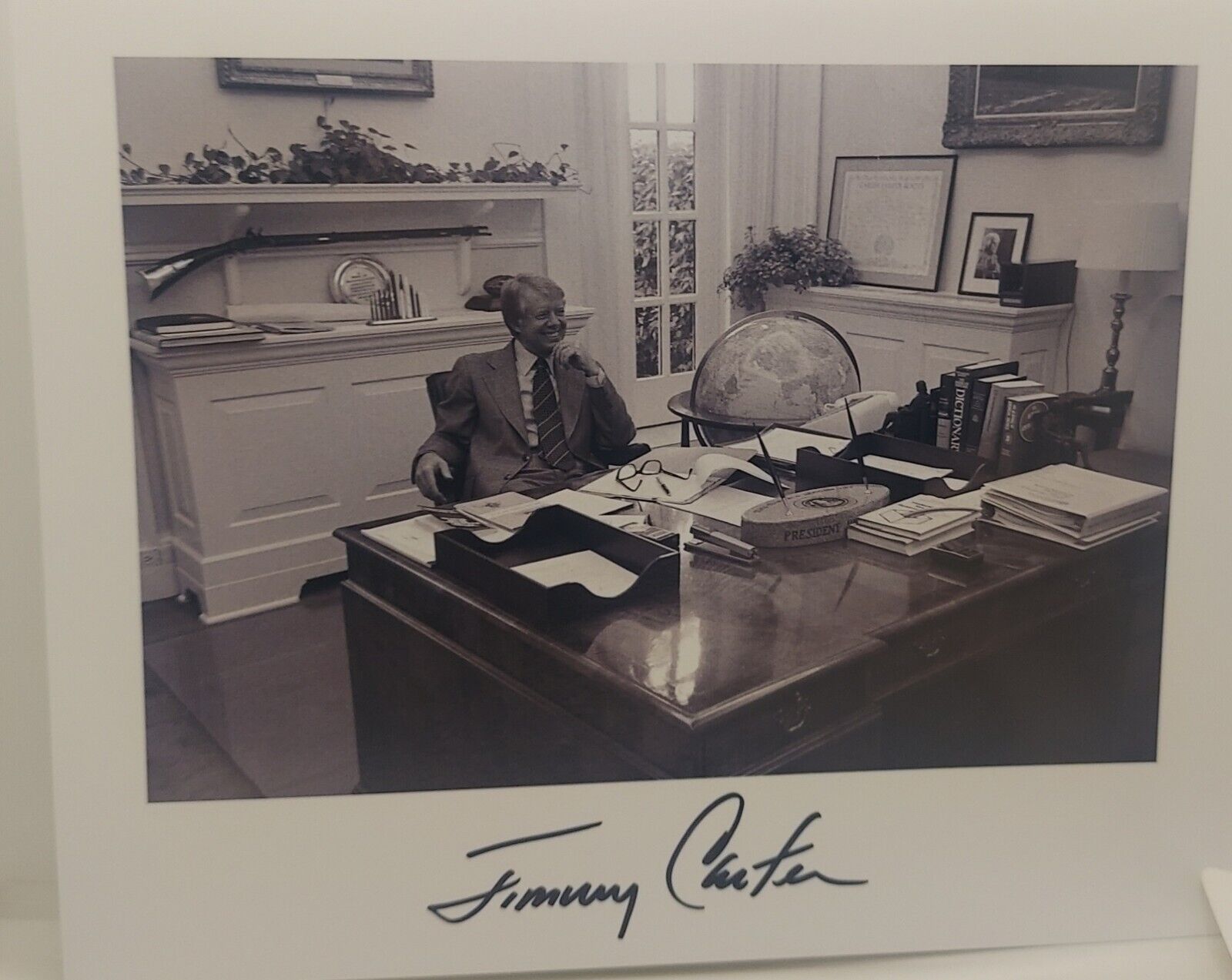 President Jimmy Carter Signed  Oval Office Full Signature 8x10 Photo