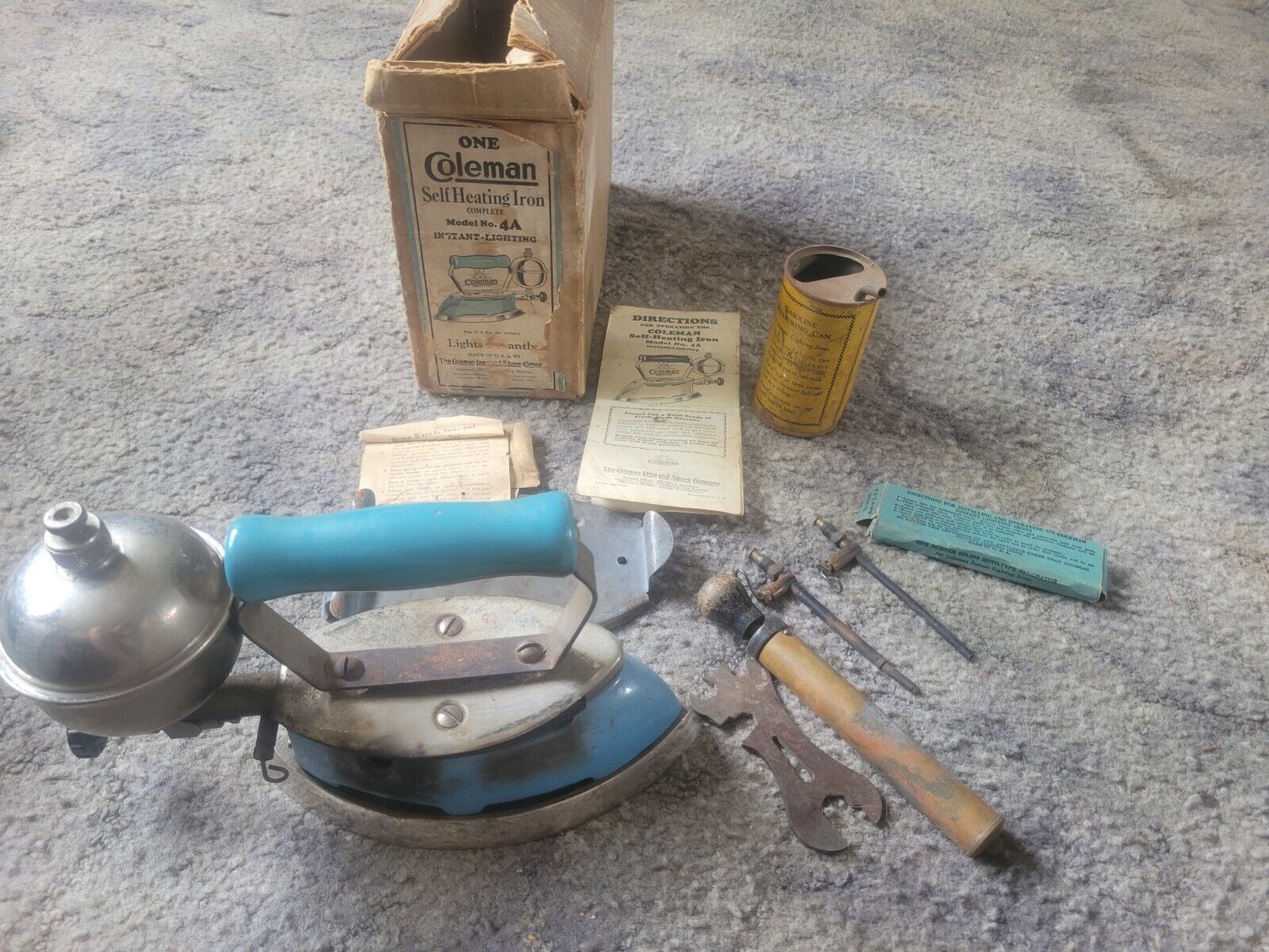 Vtg Antique COLEMAN 4A SELF HEATING GAS IRON WITH BOX INSTRUCTIONS ACCESSORIES