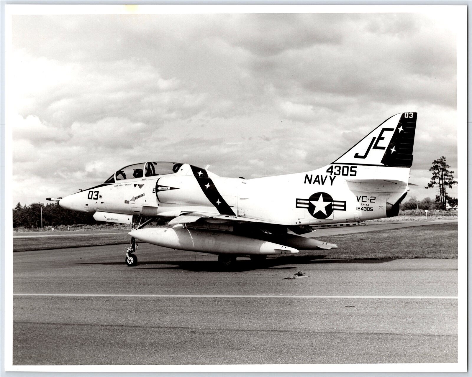 US Navy Douglas A-4 Skyhawk Fleet Support VC-2 Blue Falcons Photo B&W 8x10 A3