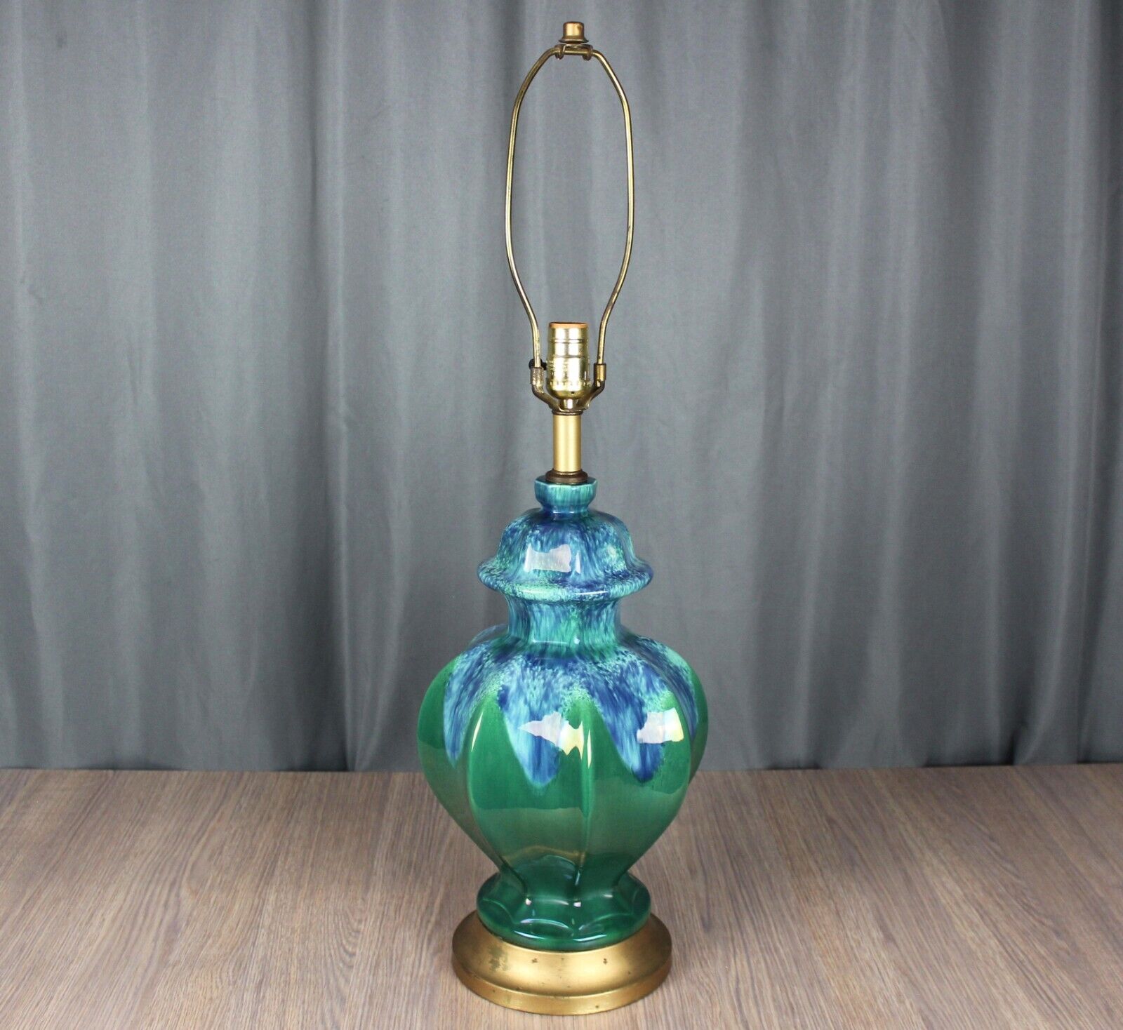 Blue green drip glaze pottery ginger jar style table lamp, Royal Haeger 31\