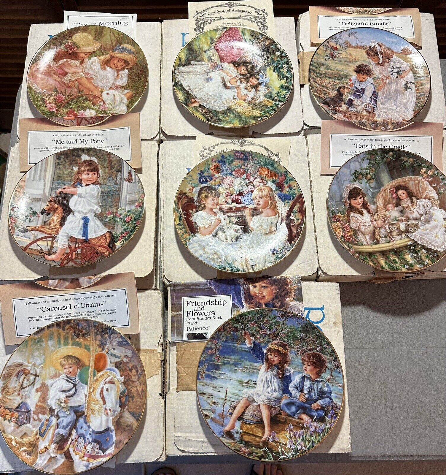 Collectable Plates: Sandra Cook Collection Hearts and Flowers