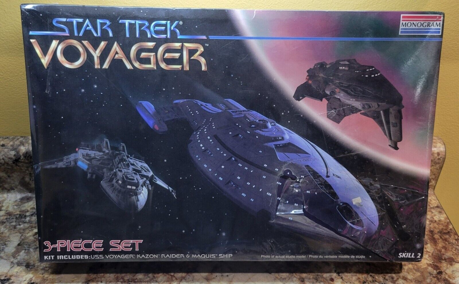 VINTAGE Monogram Star Trek Voyager 3-Piece Set 1996 Model Kit 3607