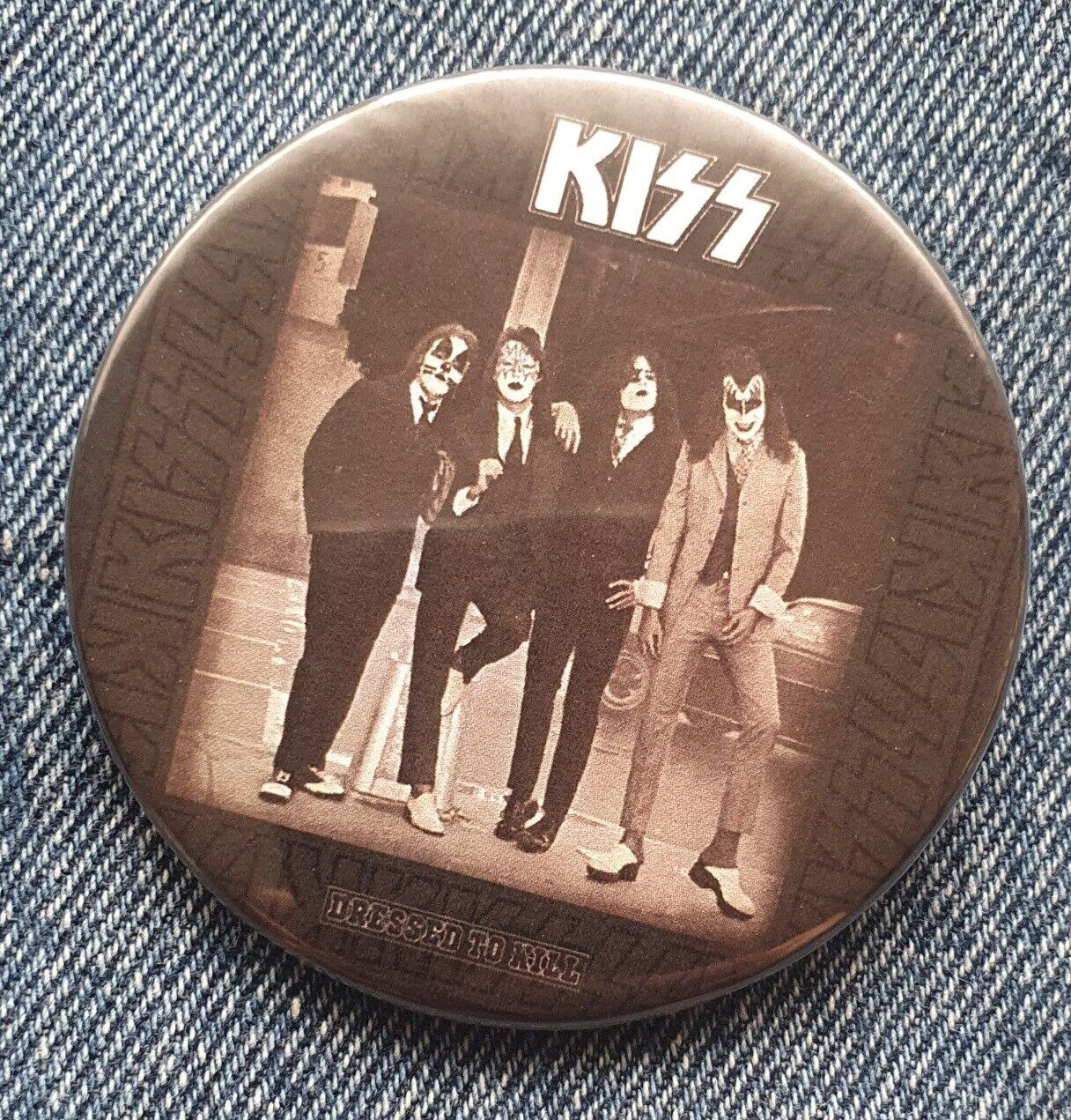 KISS DRESSED TO KILL album cover Badge Button 57mm 2 1/4\