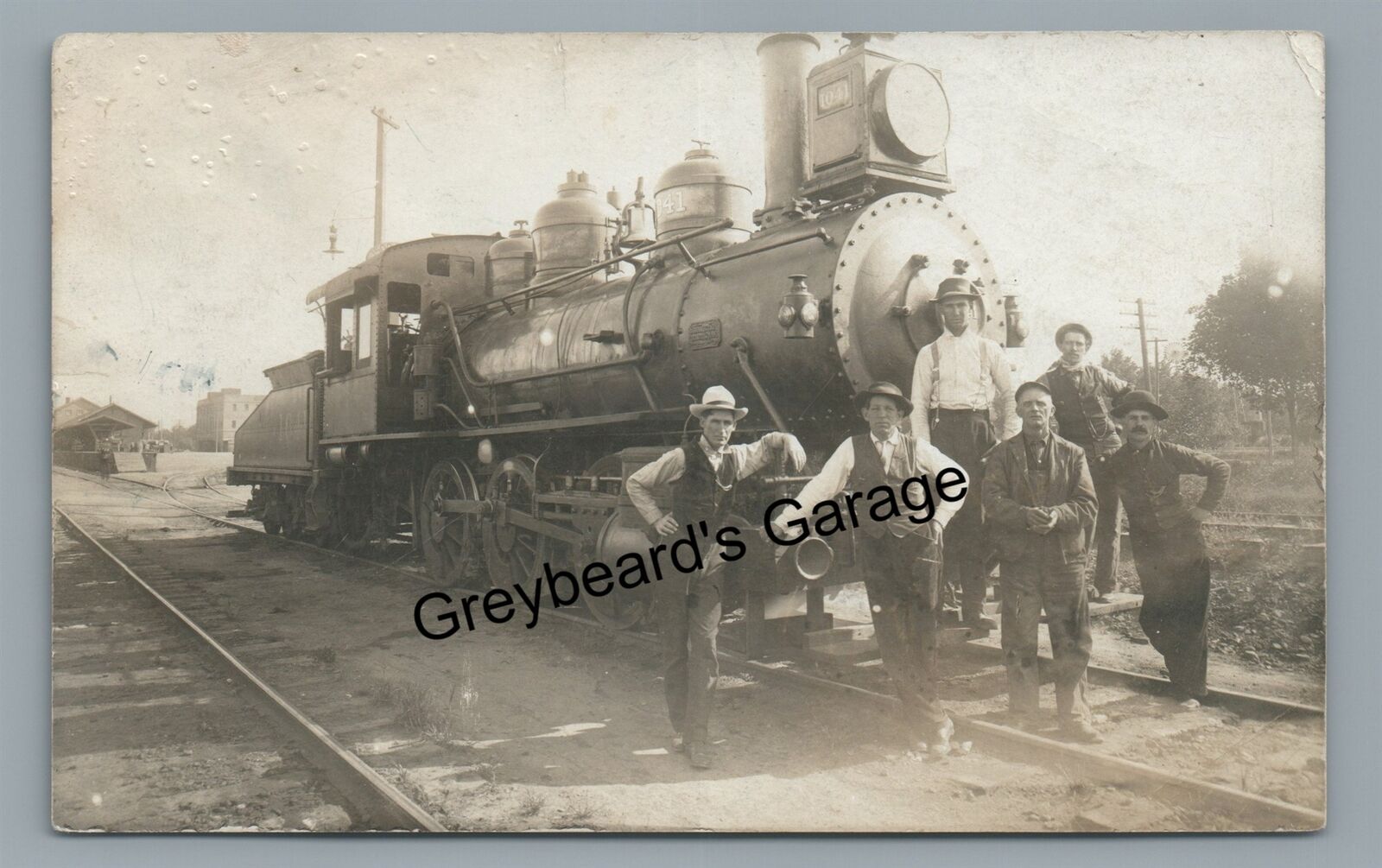 RPPC NP NORTHERN PACIFIC RAILROAD Engine Crew Train Vintage Real Photo Postcard