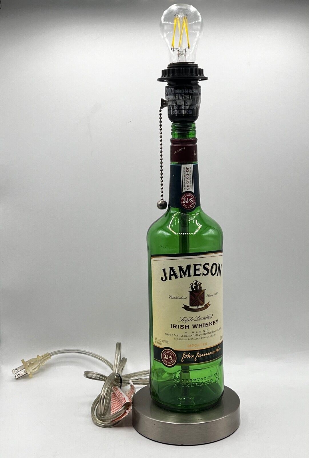 JAMESON IRISH WHISKEY Liquor Bottle TABLE LAMP, Metal Base, Man Cave Decor, EUC