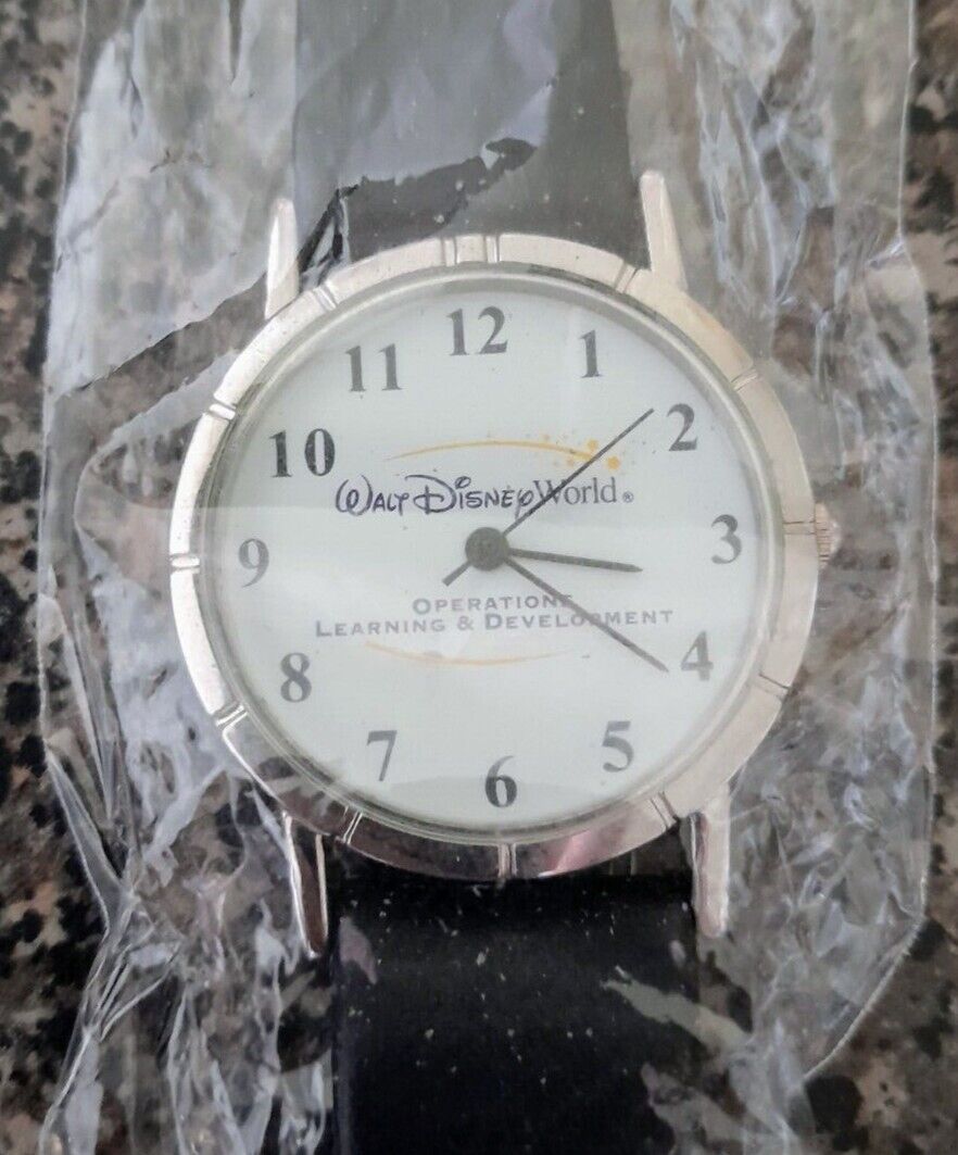 DISNEY WORLD OPERATIONS LEARNING AND DEVELOPMENT WATCH - CAST EXCLUSIVE - NEW