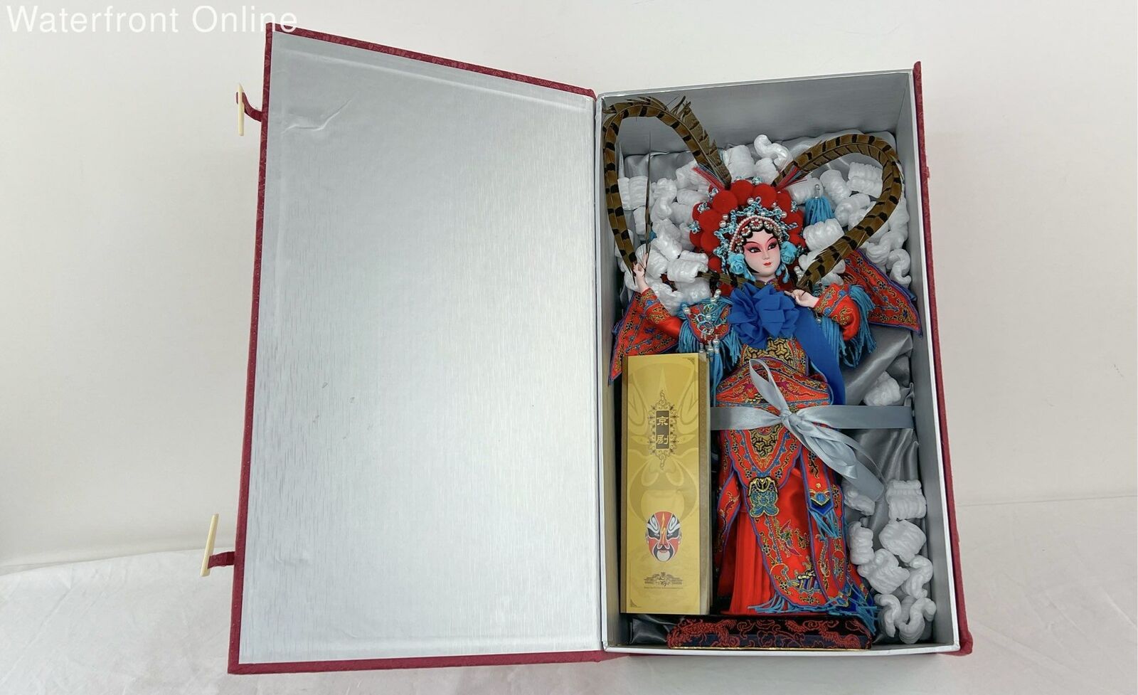 Chinese Peking Opera Beijing Chinese Silk Doll Red Blue Mu Guiying with Box