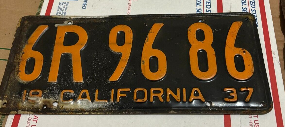 1937 California License Plate - Original 6R 9686