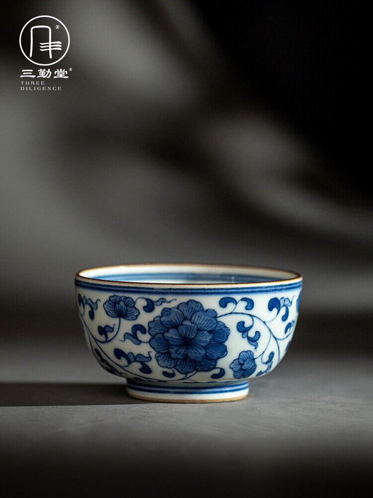 Ceramic Chinese Hand-painted Blue and White Entangled Branch Cups for Household