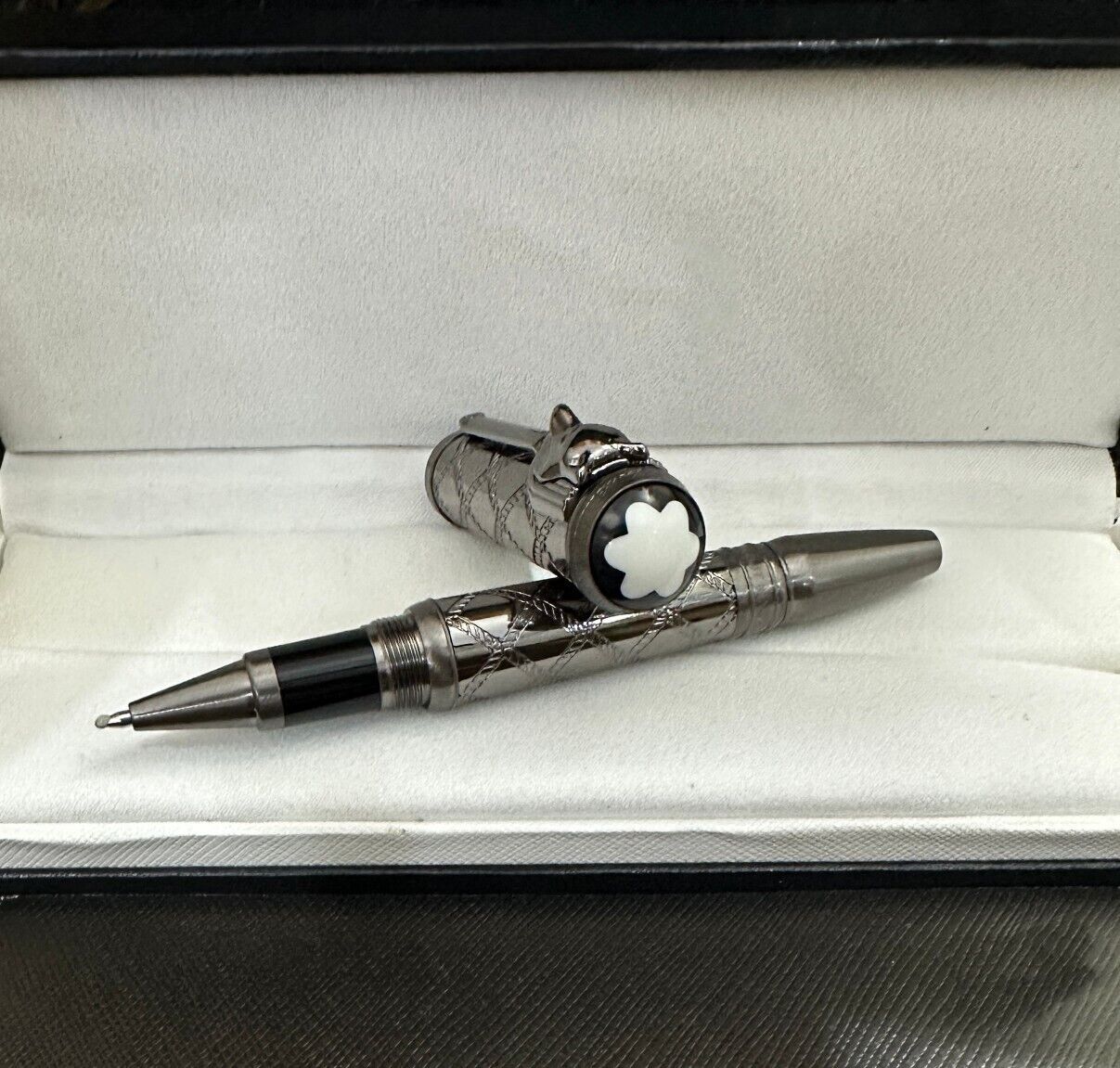 Luxury Great Writers Kipling Series Metal-Grey Color Rollerball Pen No Box