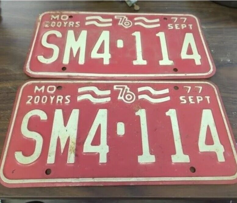 Vintage Match Set of Two 1976 Missouri SM4 114 License Plates 200 Years