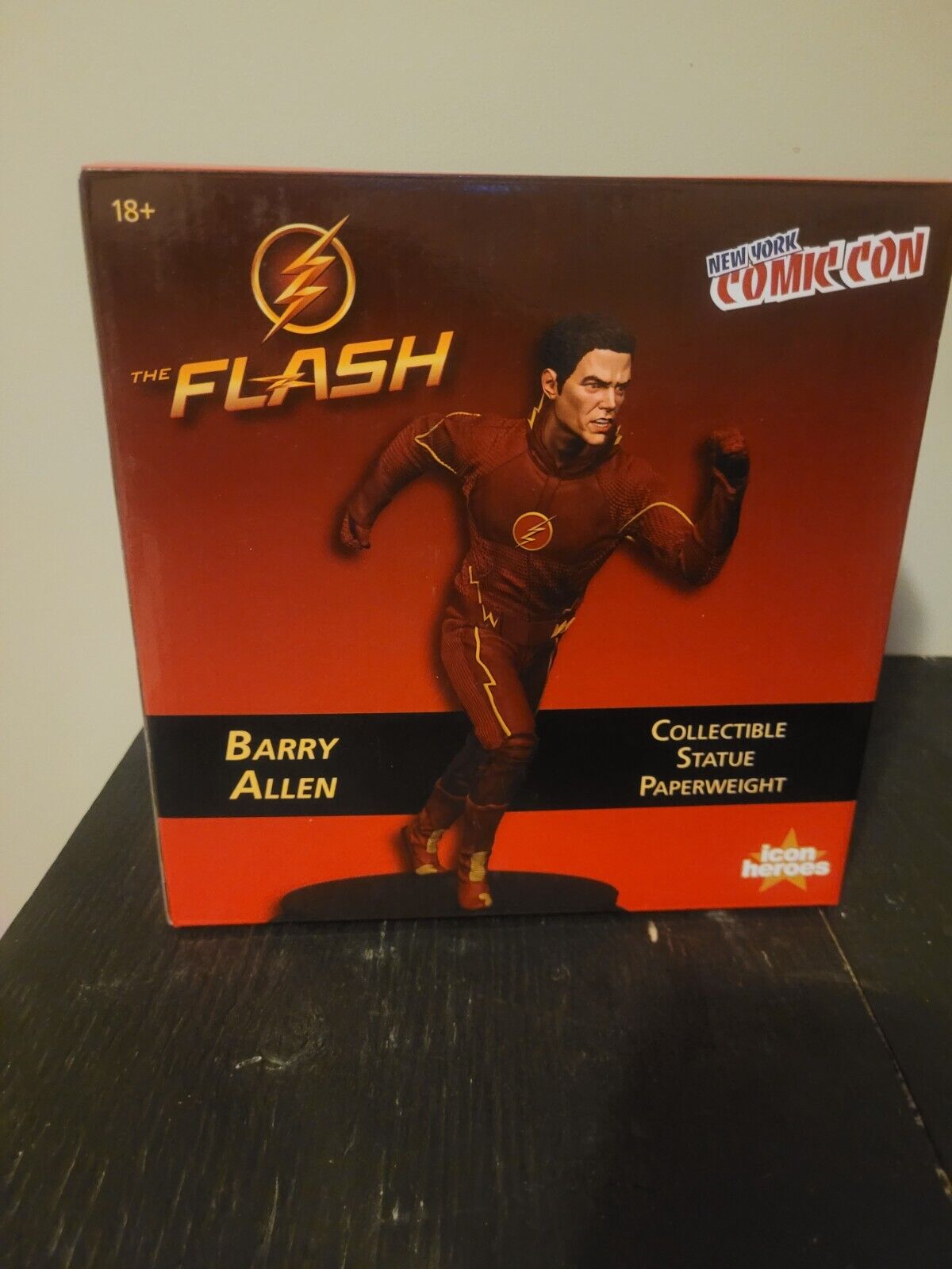 The Flash Barry Allen Collectible Stature # 466 of 500 RARE in box