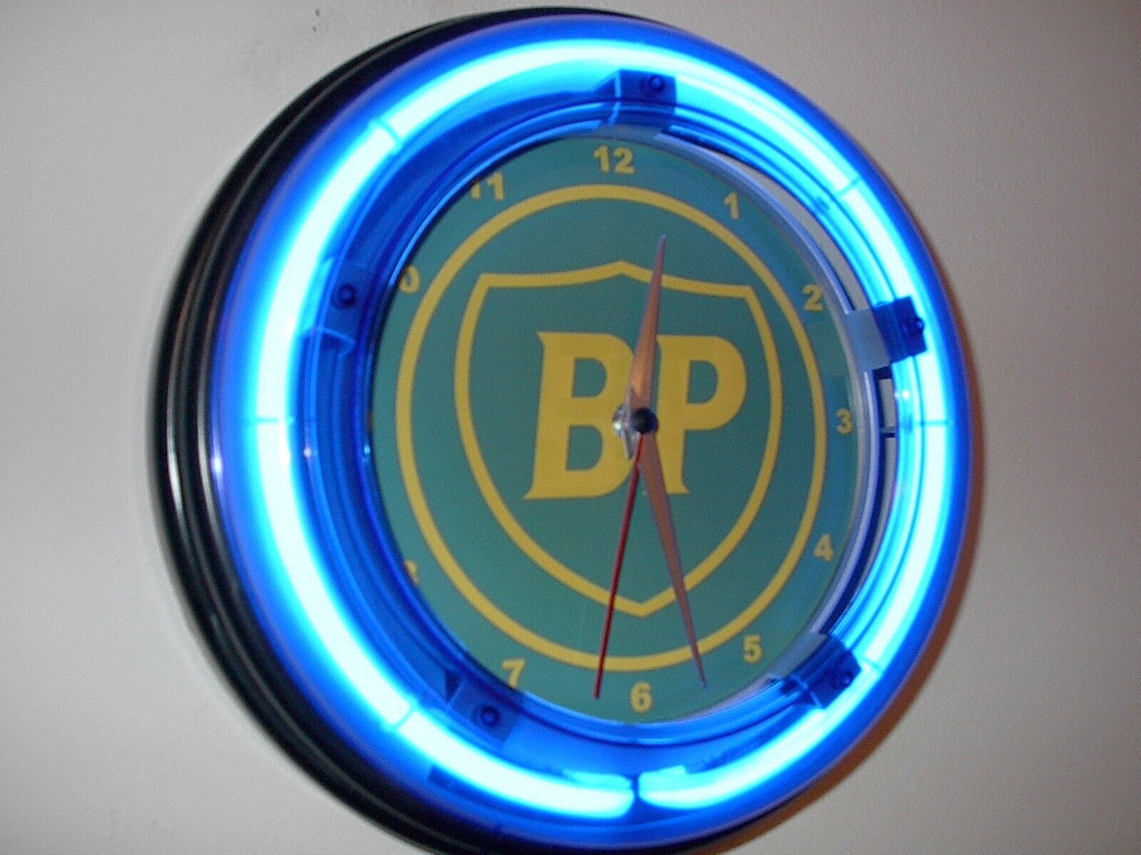 BP British Petroleum Oil Gas Service Station Garage Neon Wall Clock Sign